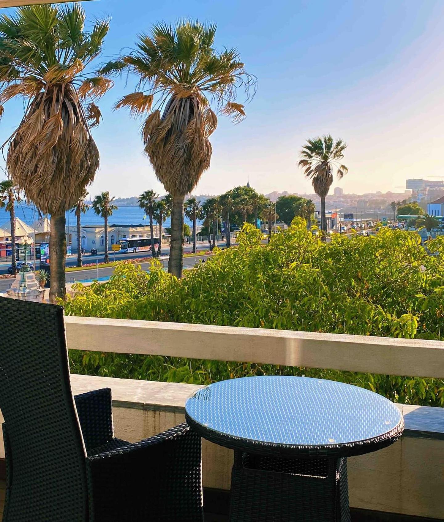 Sea View W Balcony 2 Mins Walk To Beach & Casino Εστορίλ Εξωτερικό φωτογραφία
