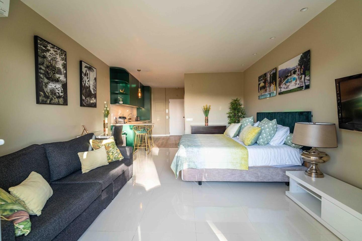 Sea View W Balcony 2 Mins Walk To Beach & Casino Εστορίλ Εξωτερικό φωτογραφία